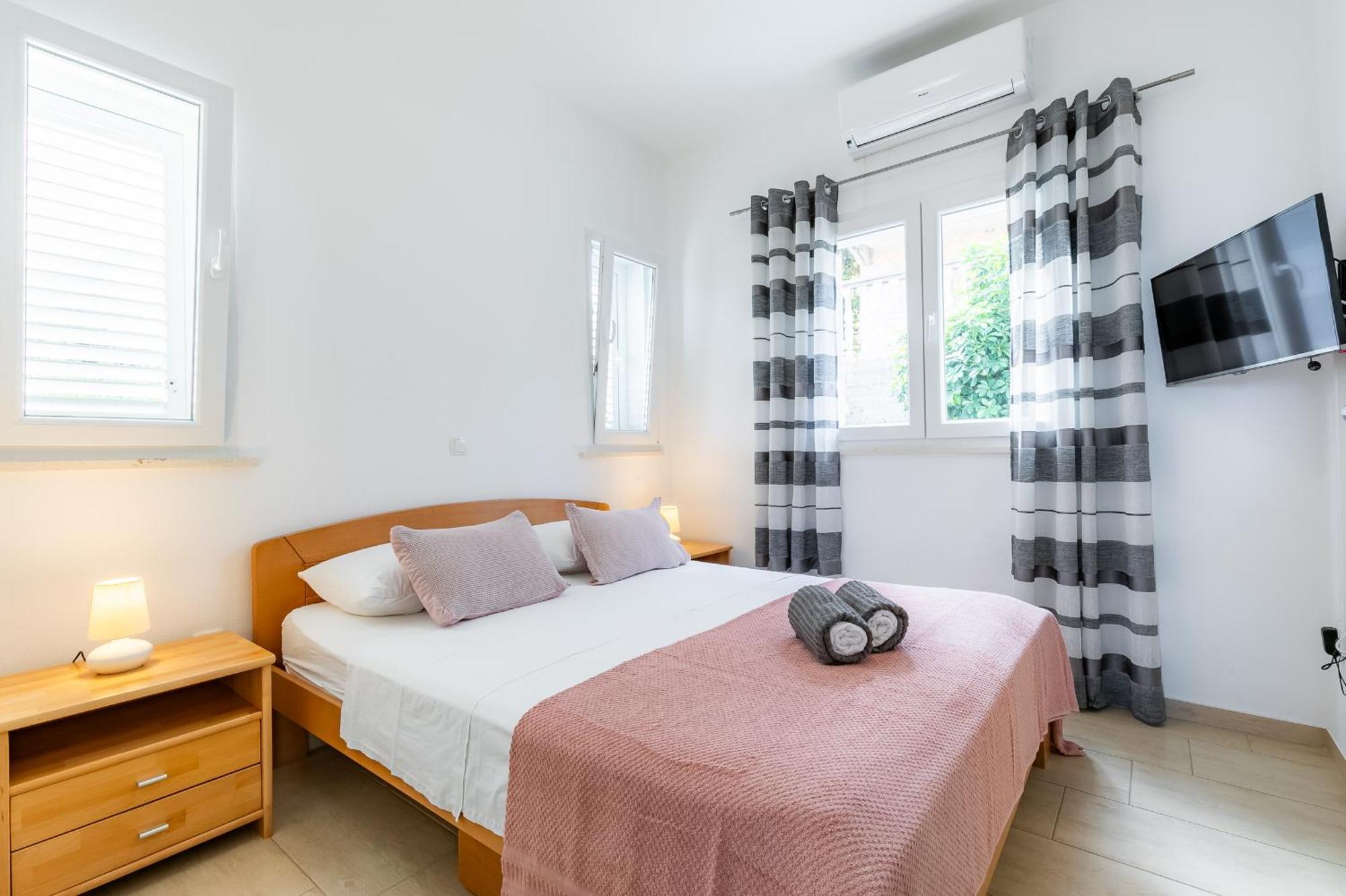 Holiday House Martinovic Prigradica Exterior foto